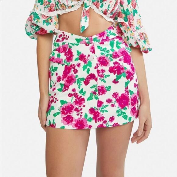 NWT For Love and Lemons Janelle Mini Skirt in Carnation - Picture 1 of 8